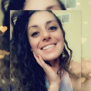 Meet your Posher, Candice